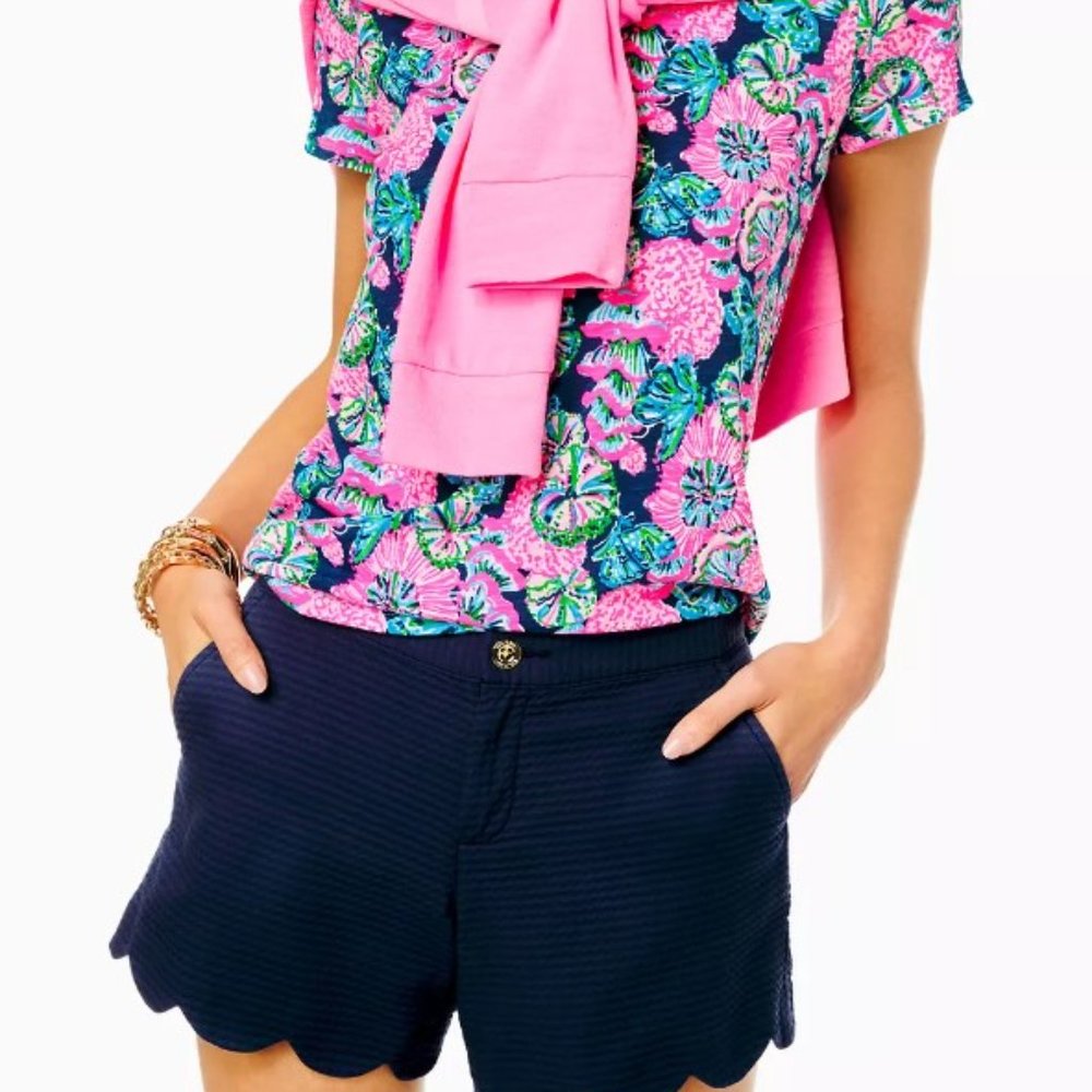 Lilly Pulitzer Buttercup Navy Shorts NWOT size 4